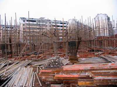 藝術學院新建工程 重視、關心、監督與科學推進